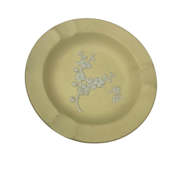 Wedgewood Primrose Yellow Jasperware Ashtray Trinket Dish White Floral England - Picture 2 of 8